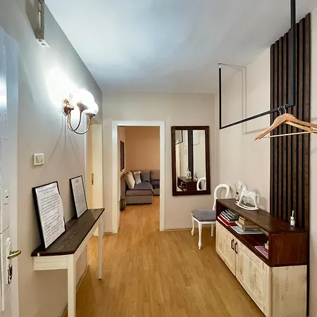 X 6 People Apartamento